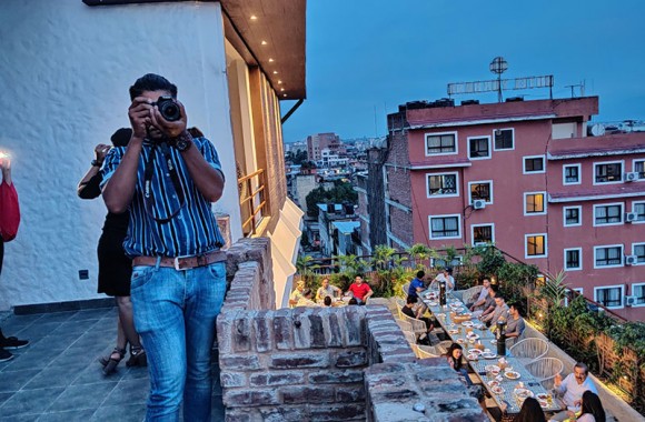 guest clicking the panaromic view during birtday event